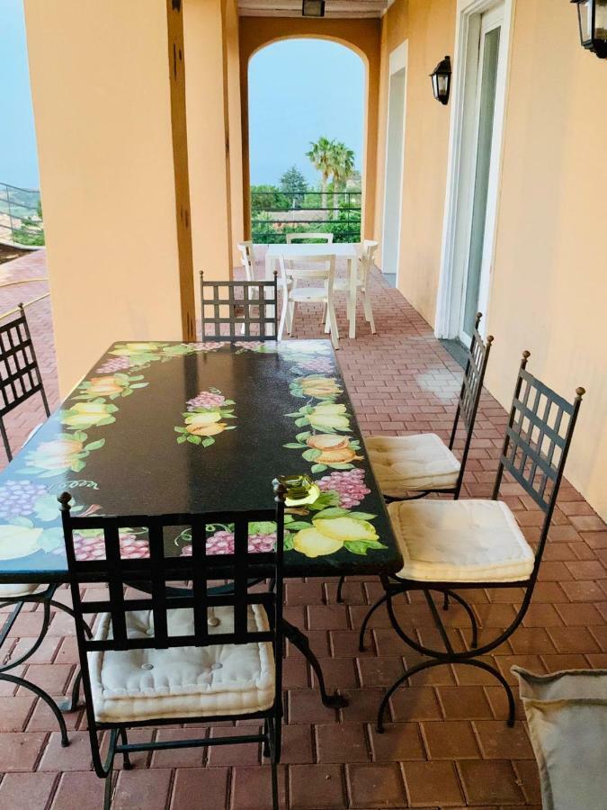 B&B Villa Etelka Aci Castello Εξωτερικό φωτογραφία